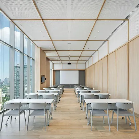 Oakwood Suites Bangkok-3